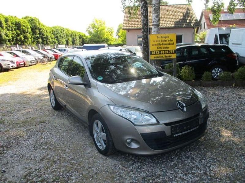 Gebraucht Renault Mégane Dynamique 131 PS (96 kW) 2012 Stone Limousine