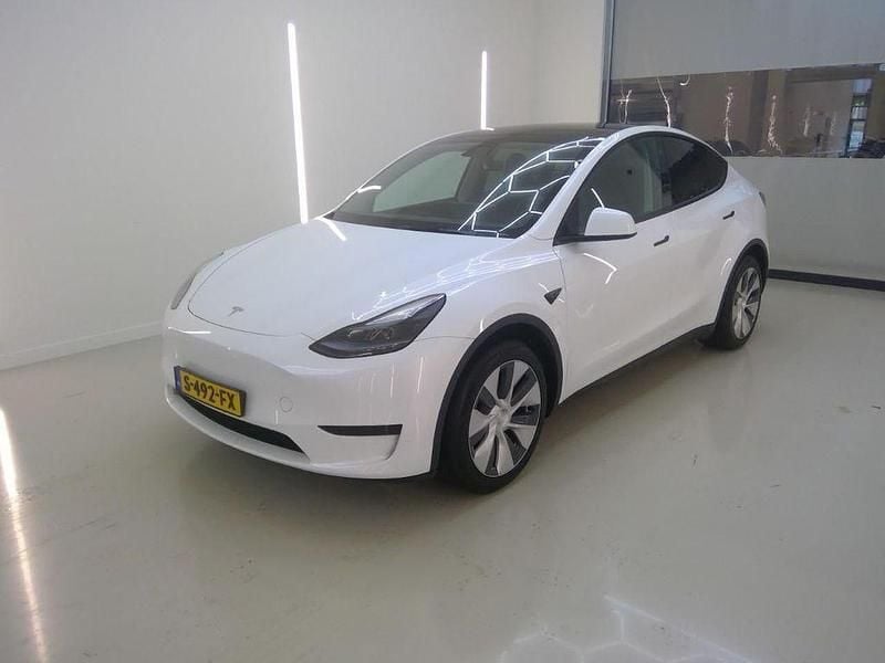 Gebraucht Tesla Model Y Standard Range 250 kW (341 PS) 2022 Weiß SUV