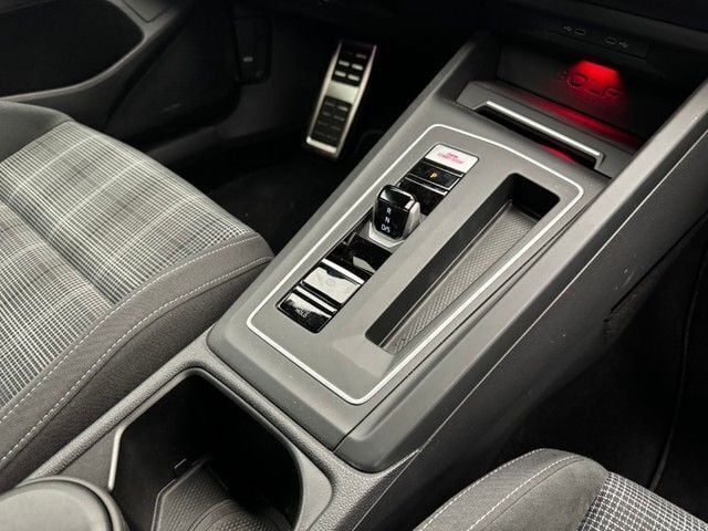 Gebraucht VW Golf VIII GTD 200 PS (147 kW) 2022 Deep black perleffekt Limousine