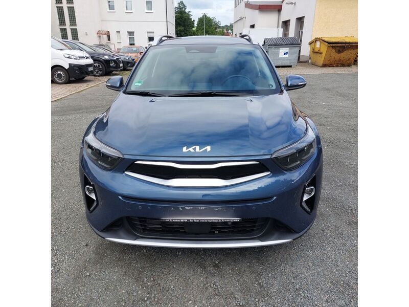 Denimblau metallic (metallic) Gebraucht 2023 Kia Stonic SUV | 20.800 € (Etwas zu teuer) - Bild 1/4