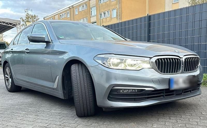 Gebraucht BMW 530 Sport Line 265 PS (194 kW) 2018 Grau Limousine