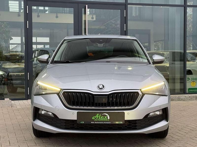 Occasion Skoda Scala Drive 90 ch (66 kW) 2020 Argent Citadine