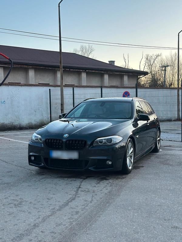 Gebraucht BMW 530 258 PS (189 kW) 2011 Schwarz Kombi