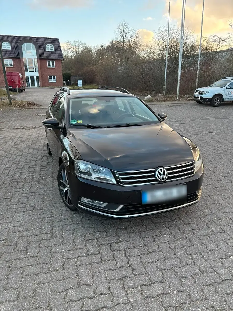Gebraucht VW Passat 140 PS (102 kW) 2012 Schwarz Kombi