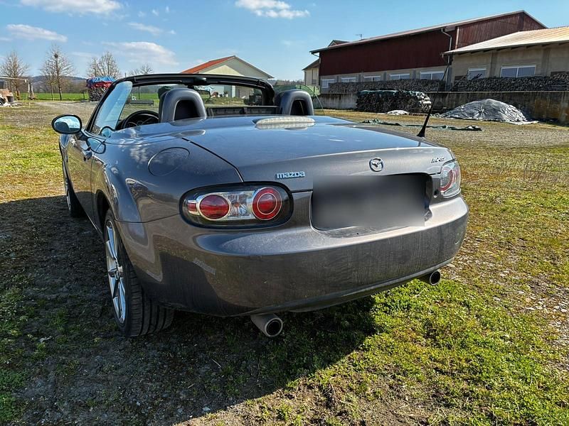 Second-hand Mazda MX5 126 CP (92 kW) 2008 Argintiu Cabrio