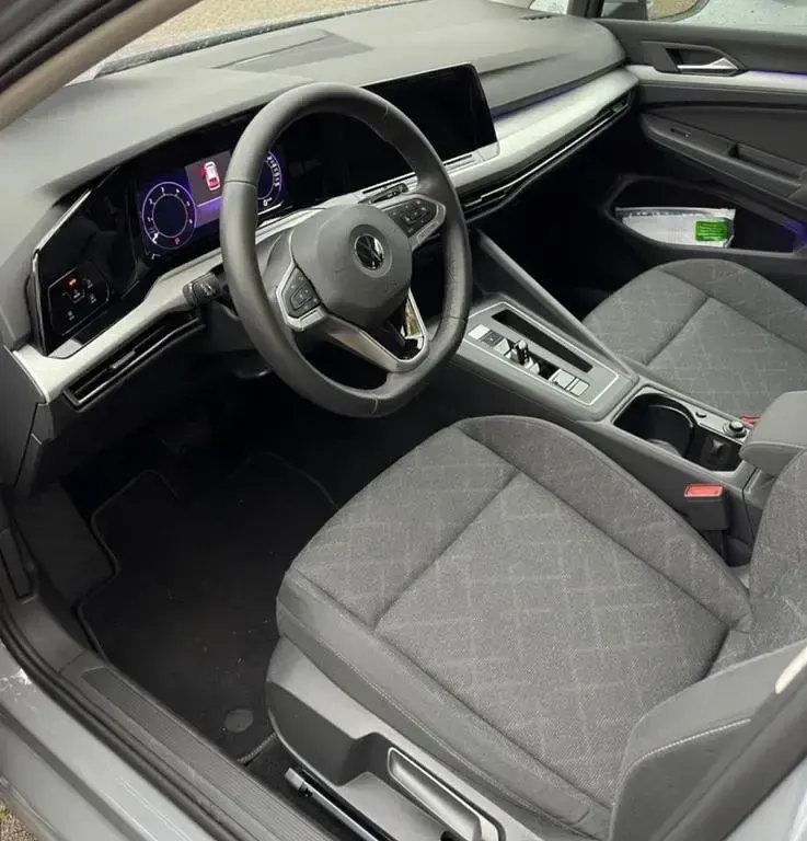 Gebraucht VW Golf VII Active 150 PS (110 kW) 2021 Schwarz Kleinwagen