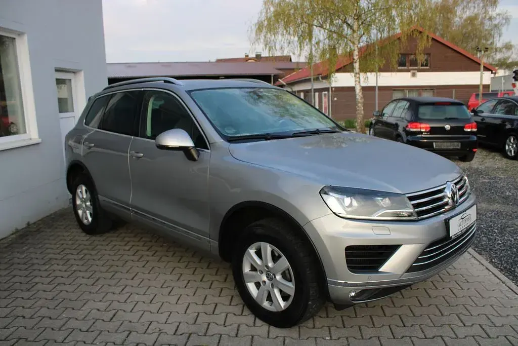 Gebraucht VW Touareg 262 PS (192 kW) 2015 Silber SUV