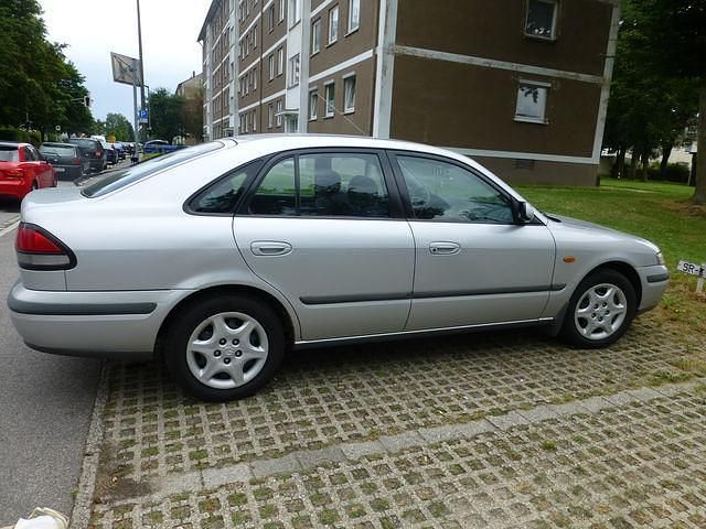 Gebraucht Mazda 626 116 PS (85 kW) 1997 Silber metallic Limousine