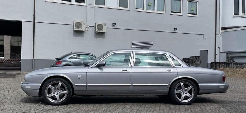 Gebraucht Jaguar XJ8 284 PS (208 kW) 2001 Silber Limousine
