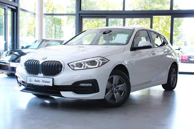 Weiß Gebraucht 2022 BMW 116 Advantage Kleinwagen | 19.900 € (Fairer Preis) - Bild 1/4