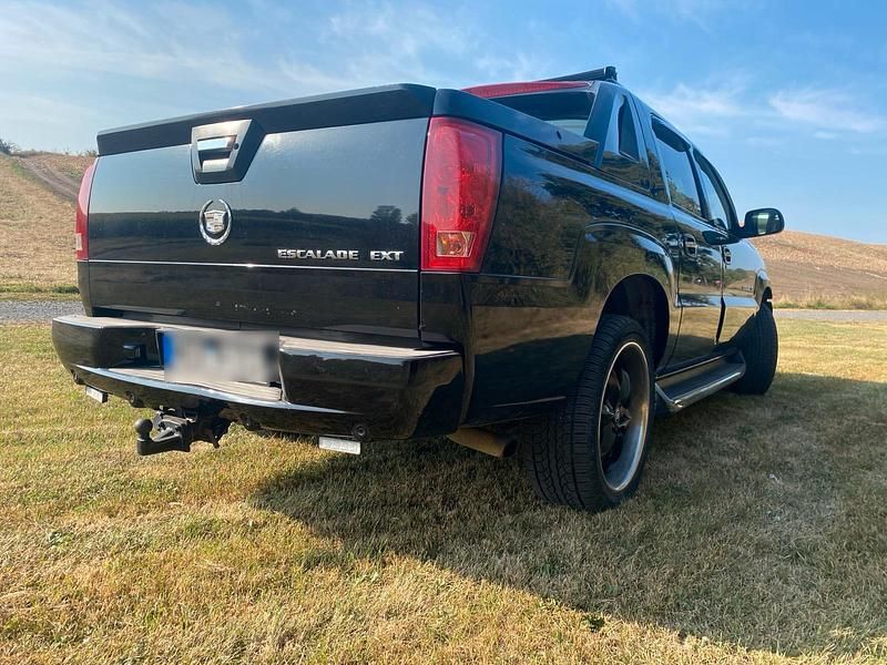 Gebraucht Cadillac Escalade 350 PS (257 kW) 2003 Schwarz SUV