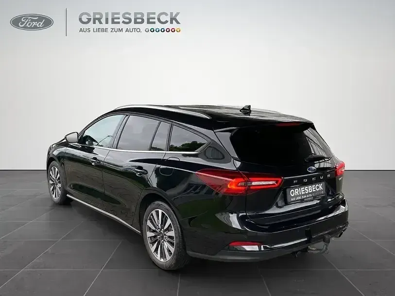 Gebraucht Ford Focus Titanium 125 PS (91 kW) 2023 Obsidianschwarz metallic Kombi