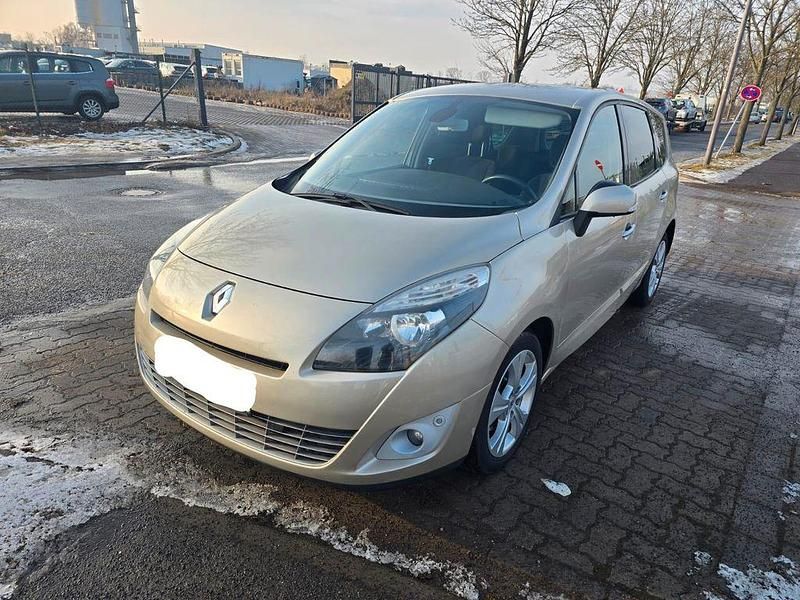 Gebraucht Renault Scénic III Dynamique 131 PS (96 kW) 2011 Braun Van / Kleinbus