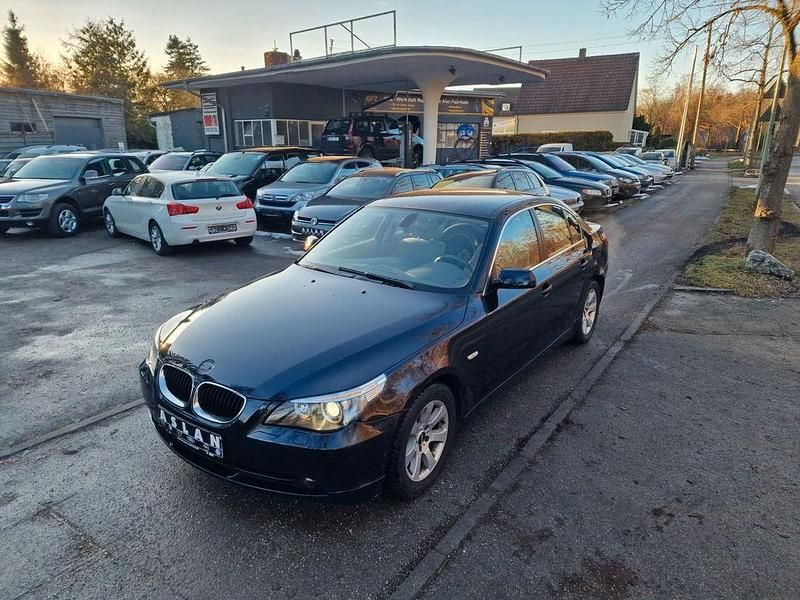 Gebraucht BMW 520 163 PS (119 kW) 2006 Blau Limousine