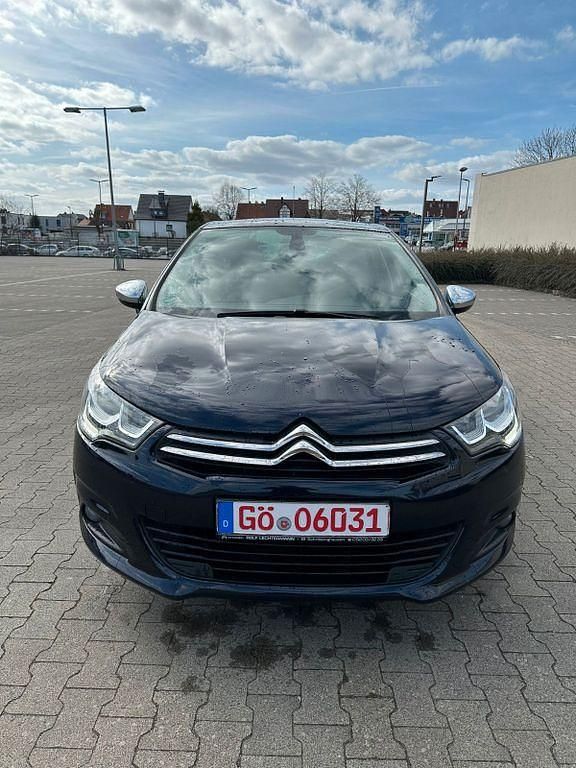 Gebraucht Citroën C4 SELECTION 131 PS (96 kW) 2016 Blau Limousine