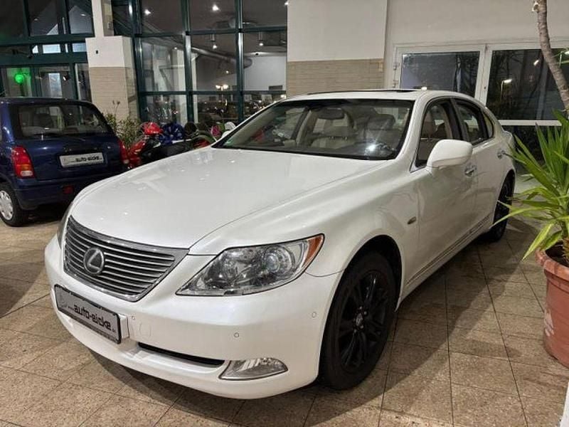 Gebraucht Lexus LS460 381 PS (280 kW) 2008 Weiß Limousine