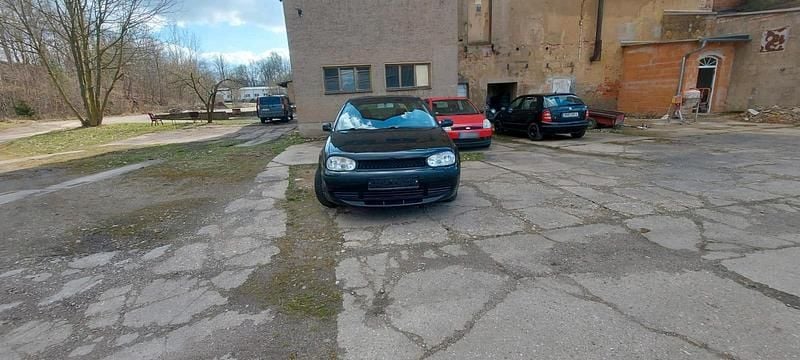 Gebraucht VW Golf IV 75 PS (55 kW) 2002 Schwarz Kleinwagen