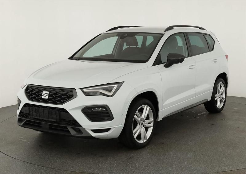 Nevadaweiß metallic Gebraucht 2021 Seat Ateca FR SUV | 25.495 € (Fairer Preis) - Bild 1/4