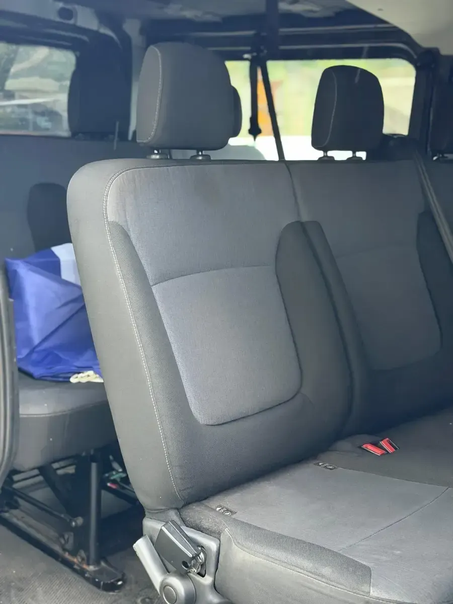Gebraucht Opel Vivaro 145 PS (106 kW) 2017 Schwarz Van / Kleinbus