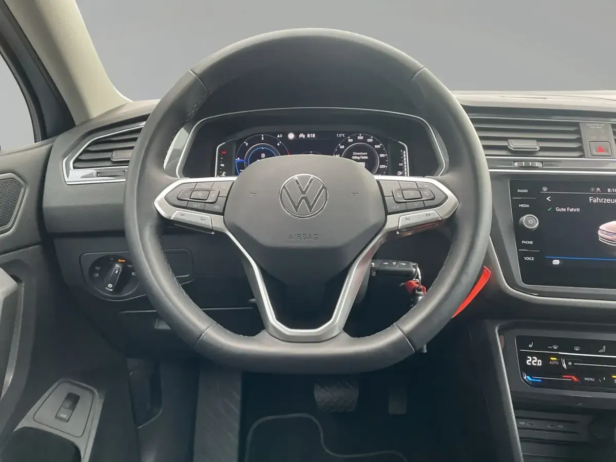Gebraucht VW Tiguan Allspace Move 150 PS (110 kW) 2024 Silber SUV