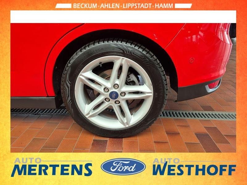 Gebraucht Ford C-MAX Titanium 125 PS (91 kW) 2018 Rot Van / Kleinbus