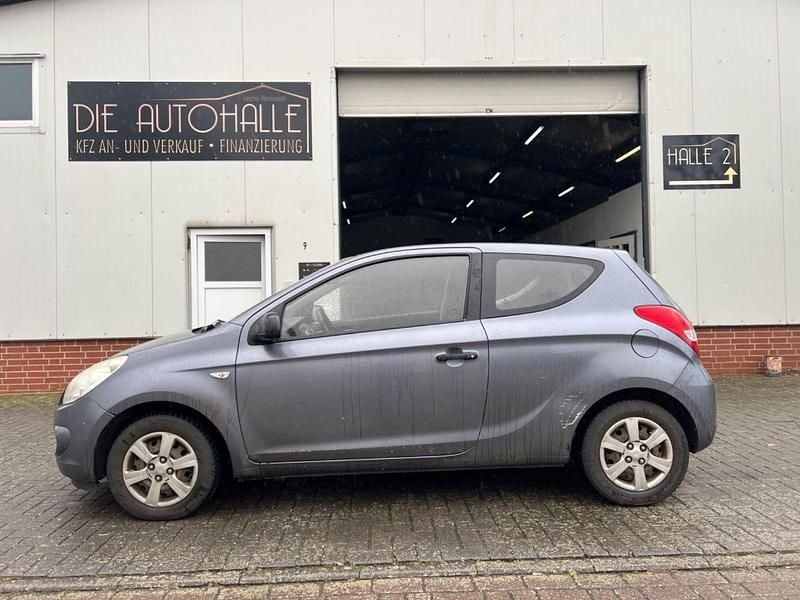 Gebraucht Hyundai i20 Classic 77 PS (56 kW) 2010 Grau Kleinwagen