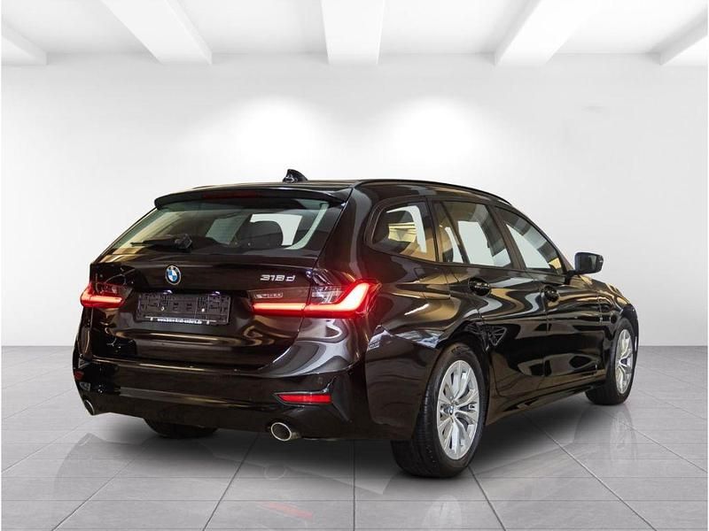 Gebraucht BMW 318 Sport Line 150 PS (110 kW) 2020 Schwarz Kombi