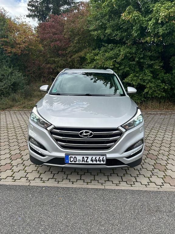 Silber Gebraucht 2016 Hyundai Tucson Premium SUV | 17.500 € (Etwas zu teuer) - Bild 1/4