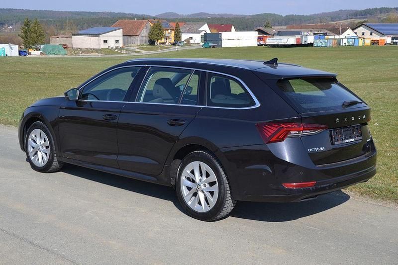 Gebraucht Skoda Octavia First Edition 150 PS (110 kW) 2020 Schwarz Kombi