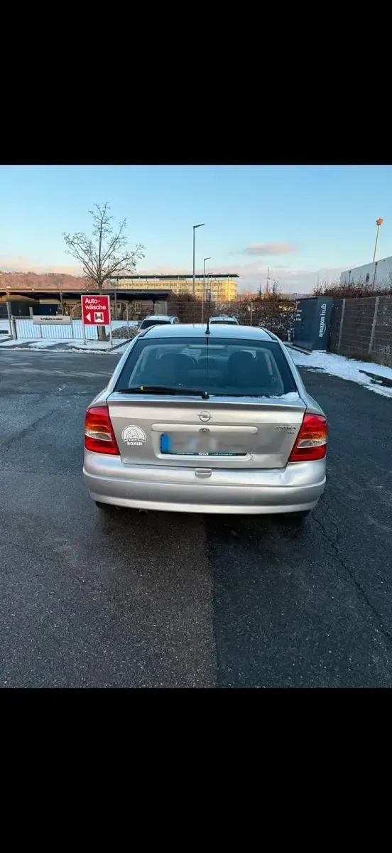Gebraucht Opel Astra 75 PS (55 kW) 1998 Silber Limousine