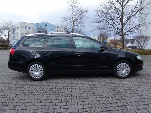 Gebraucht VW Passat 140 PS (102 kW) 2010 Schwarz Kombi