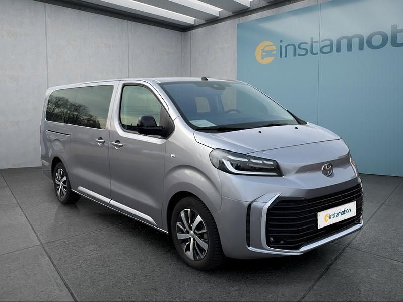 Gebraucht Toyota Proace Verso Team 177 PS (130 kW) 2025 Silber Kombi