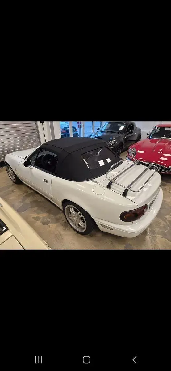Second-hand Mazda MX5 Edition 116 CP (85 kW) 1993 Alb Cabrio
