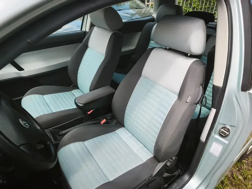 Używany VW Polo 80 KM (58 kW) 2009 Srebrny Hatchback
