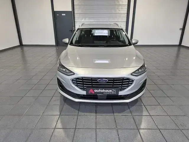 Gebraucht Ford Focus Titanium 116 PS (85 kW) 2024 Silber Kombi