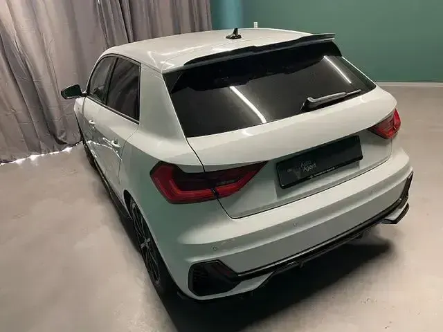 Gebraucht Audi A1 S-Line 150 PS (110 kW) 2023 Weiß SUV