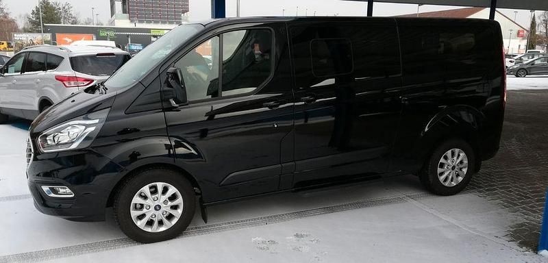 Gebraucht Ford Tourneo 131 PS (96 kW) 2018 Schwarz Van / Kleinbus