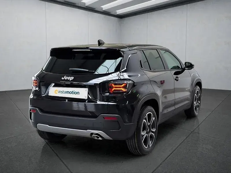 Neu Jeep Avenger 110 PS (80 kW) 2025 Schwarz SUV