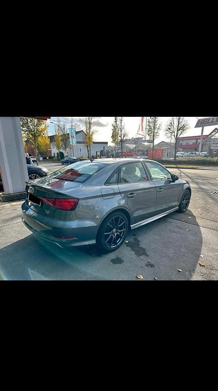 Grau Gebraucht 2016 Audi A3 Ambition Limousine | 15.000 € (Fairer Preis) - Bild 1/4