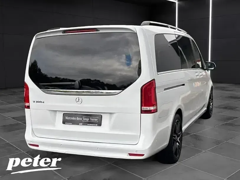 Gebraucht Mercedes V300 Avantgarde 237 PS (174 kW) 2024 Weiß Van / Kleinbus