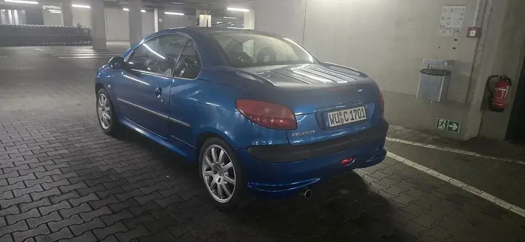 Gebraucht Peugeot 206 CC Platinum 136 PS (100 kW) 2003 Blau Cabrio