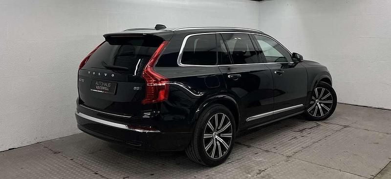 Gebraucht Volvo XC90 Plus 235 PS (172 kW) 2022 Onyx black (metallic) SUV