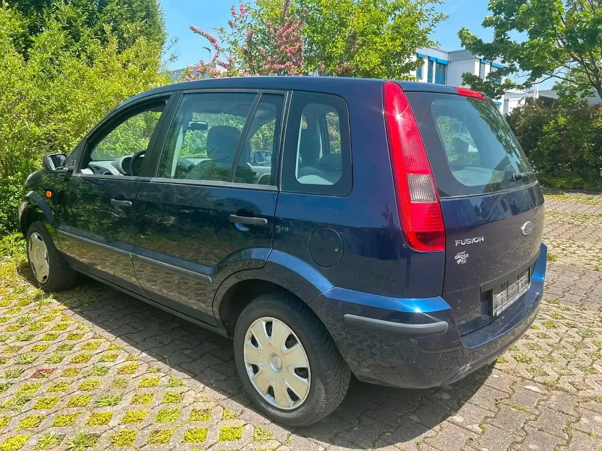 Gebraucht Ford Fusion 100 PS (73 kW) 2003 Blau Kleinwagen
