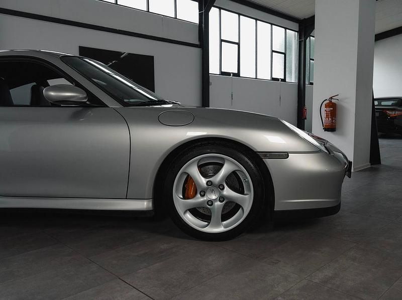 Gebraucht Porsche 911 Carrera 4S 320 PS (235 kW) 2005 Arktissilber metallic Coupé