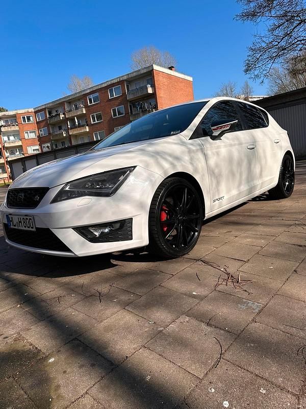 Weiß Gebraucht 2014 Seat Leon FR Limousine | 9.800 € (Teuer) - Bild 1/4