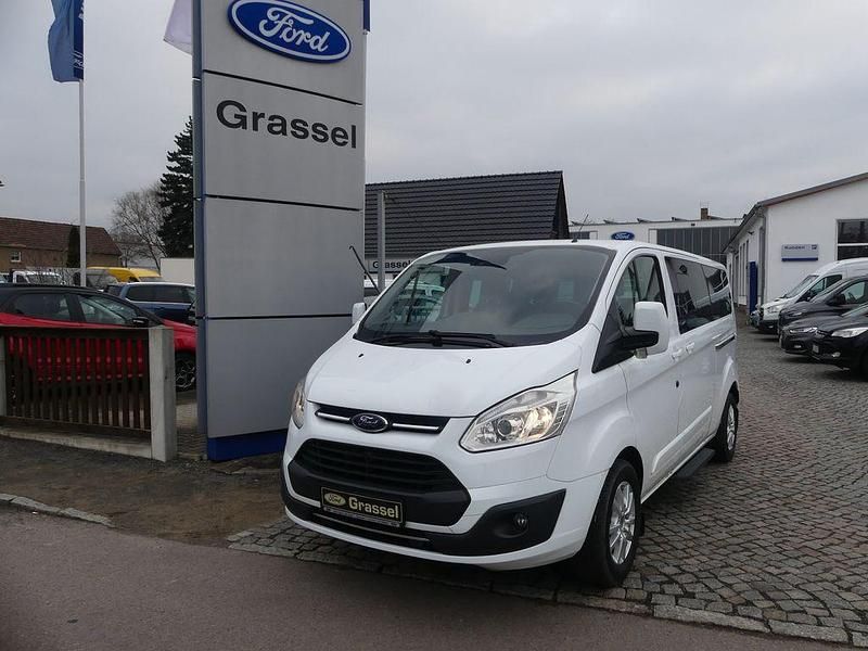 Gebraucht Ford Tourneo 131 PS (96 kW) 2016 Weiß Kombi