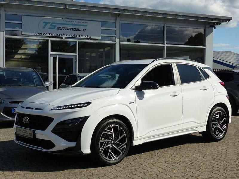 Weiß Gebraucht 2023 Hyundai Kona N Line SUV | 26.990 € (Superpreis) - Bild 1/4
