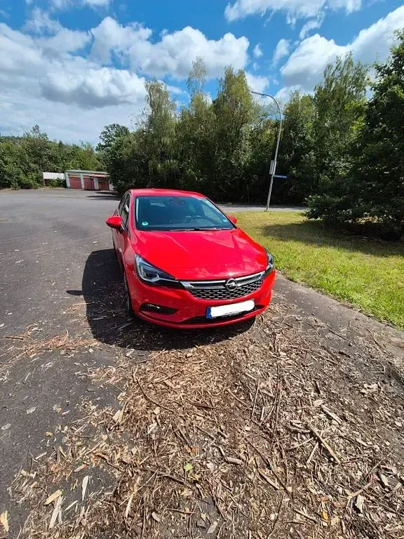 Gebraucht Opel Astra Innovation 150 PS (110 kW) 2015 Rot Limousine