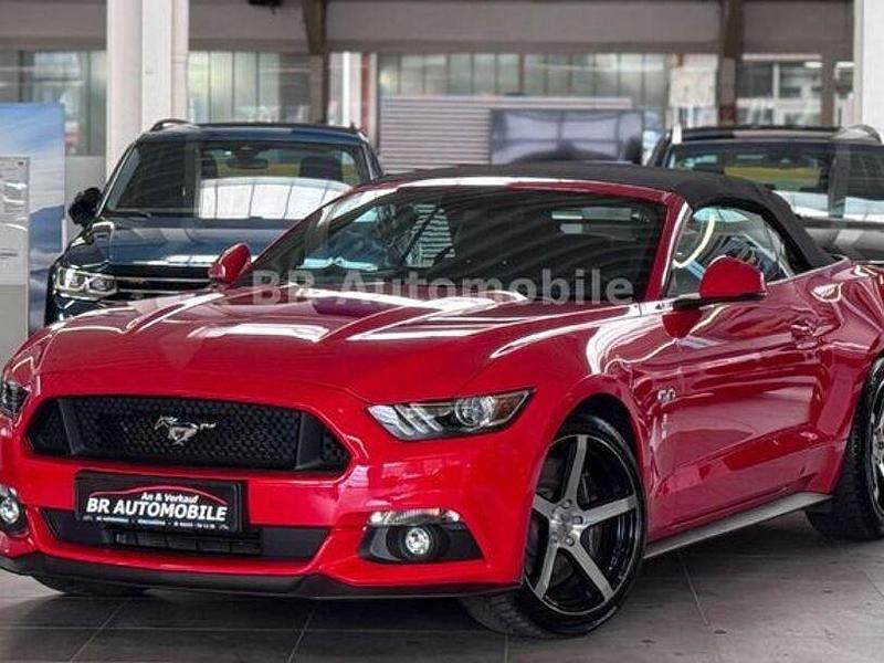 Gebraucht Ford Mustang GT Convertible 421 PS (309 kW) 2017 Racerot Cabrio