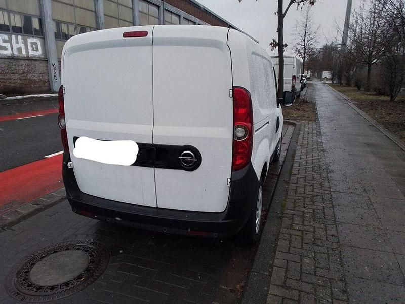 Gebraucht Opel Combo 90 PS (66 kW) 2016 Weiß Van / Kleinbus